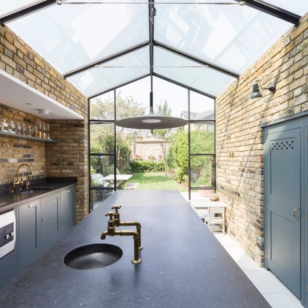 سقف شیشه ای در آشپزخانه