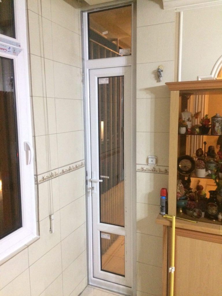 درب بالکنی upvc
