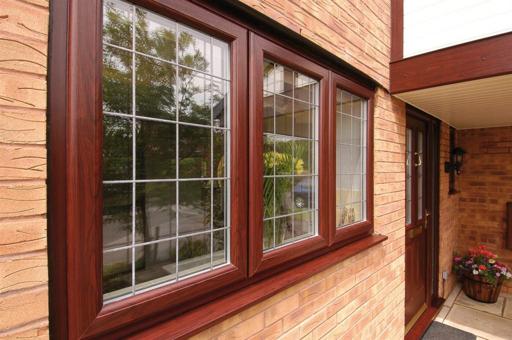 پنجره upvc چوبی